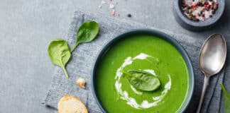 Soupe d'épinards à la crème