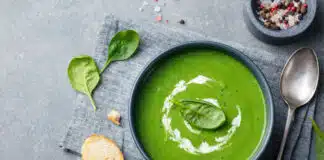 Soupe d'épinards à la crème