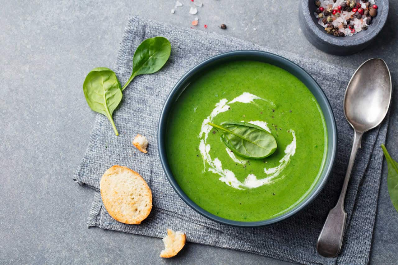 Soupe d'épinards à la crème