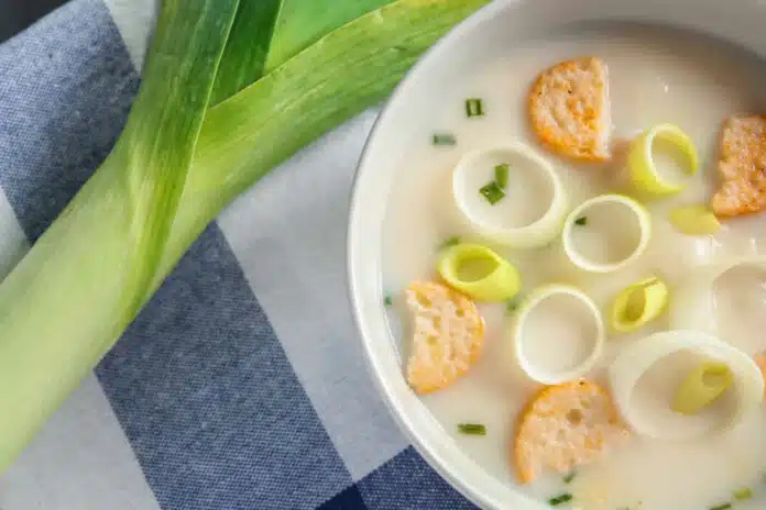 Soupe de pommes de terre et poireau