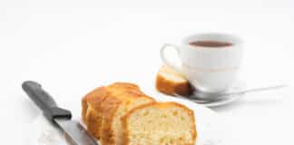 Gâteau moelleux aromatisé au citron