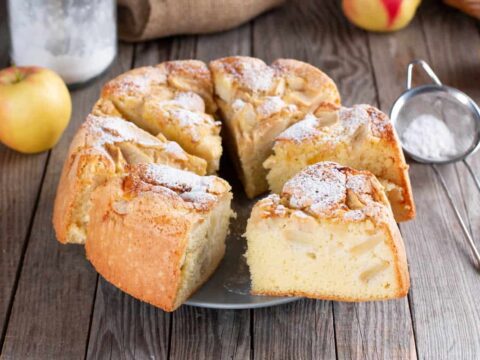 Gâteau moelleux avec seulement 2 pommes