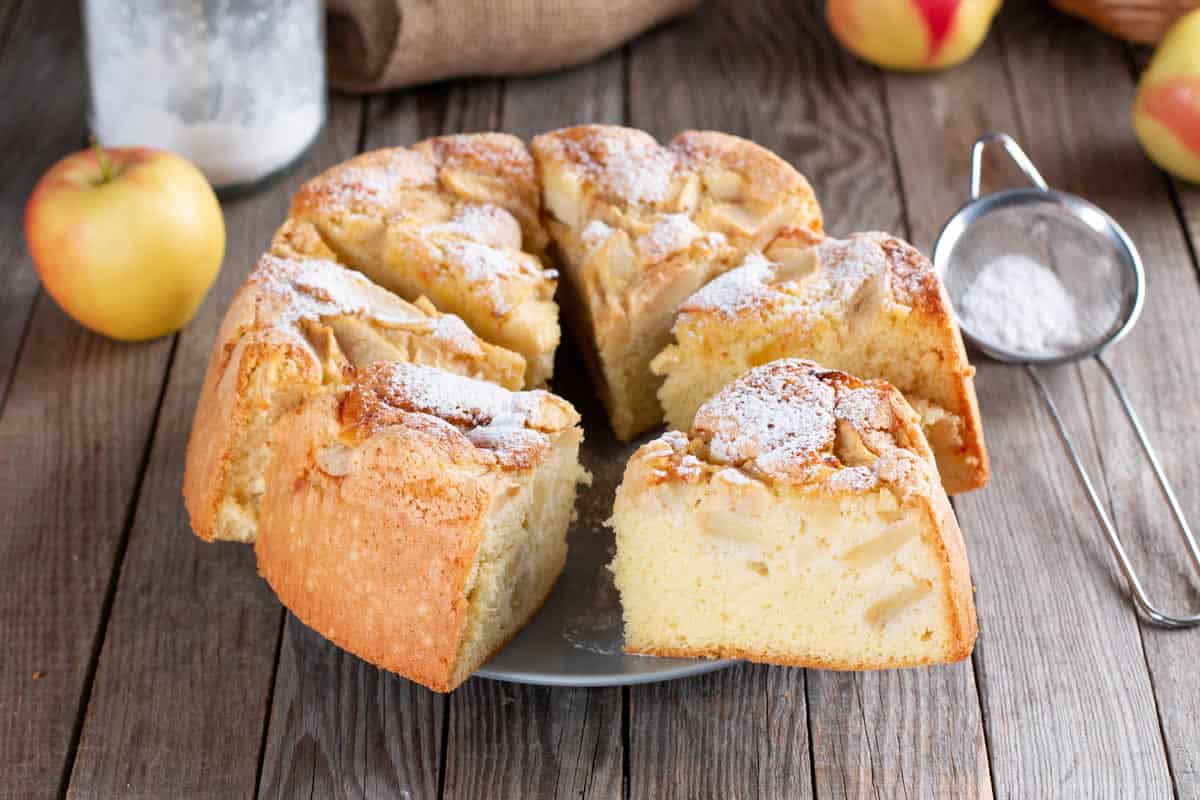 Gâteau moelleux avec seulement 2 pommes