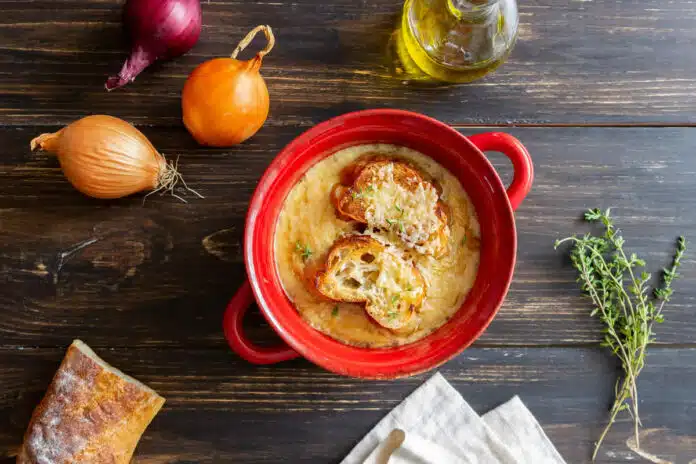 soupe-a-l-oignon-traditionnelle