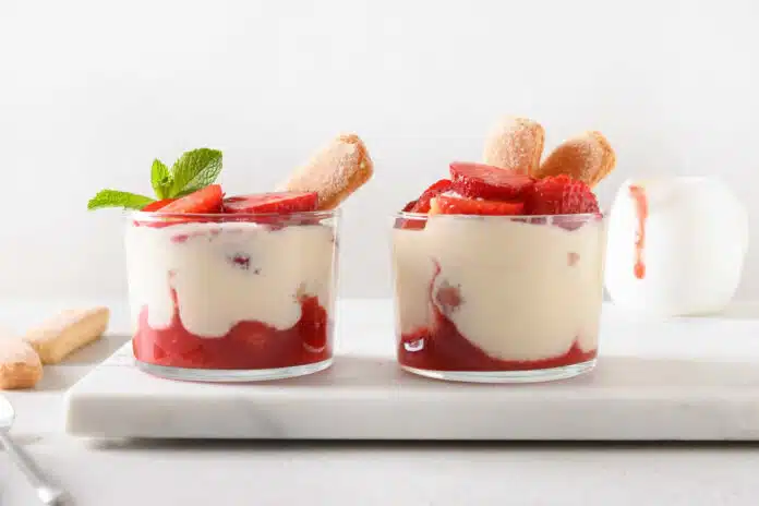 Dessert tiramisu mascarpone fraises