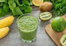 Smoothie vert banane kiwi et épinard