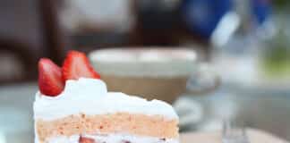 Gâteau aux fraises et chantilly mascarpone
