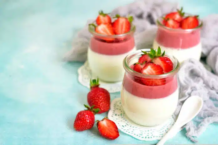 Panna cotta à la fraise et vanille