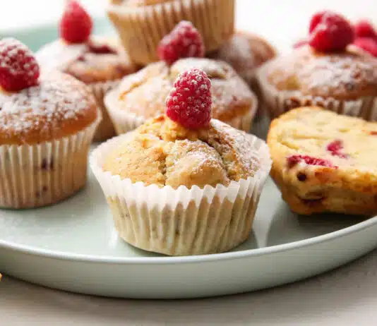 Savoureux muffins aux framboises et vanille