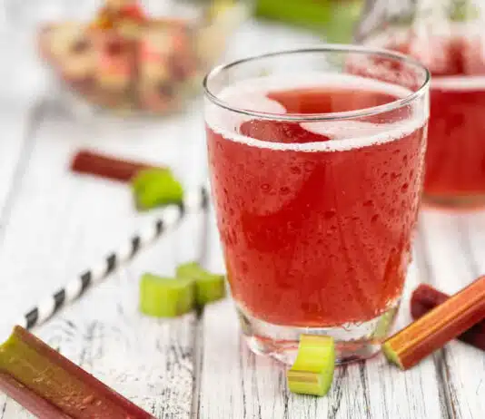 Spritzer à la rhubarbe