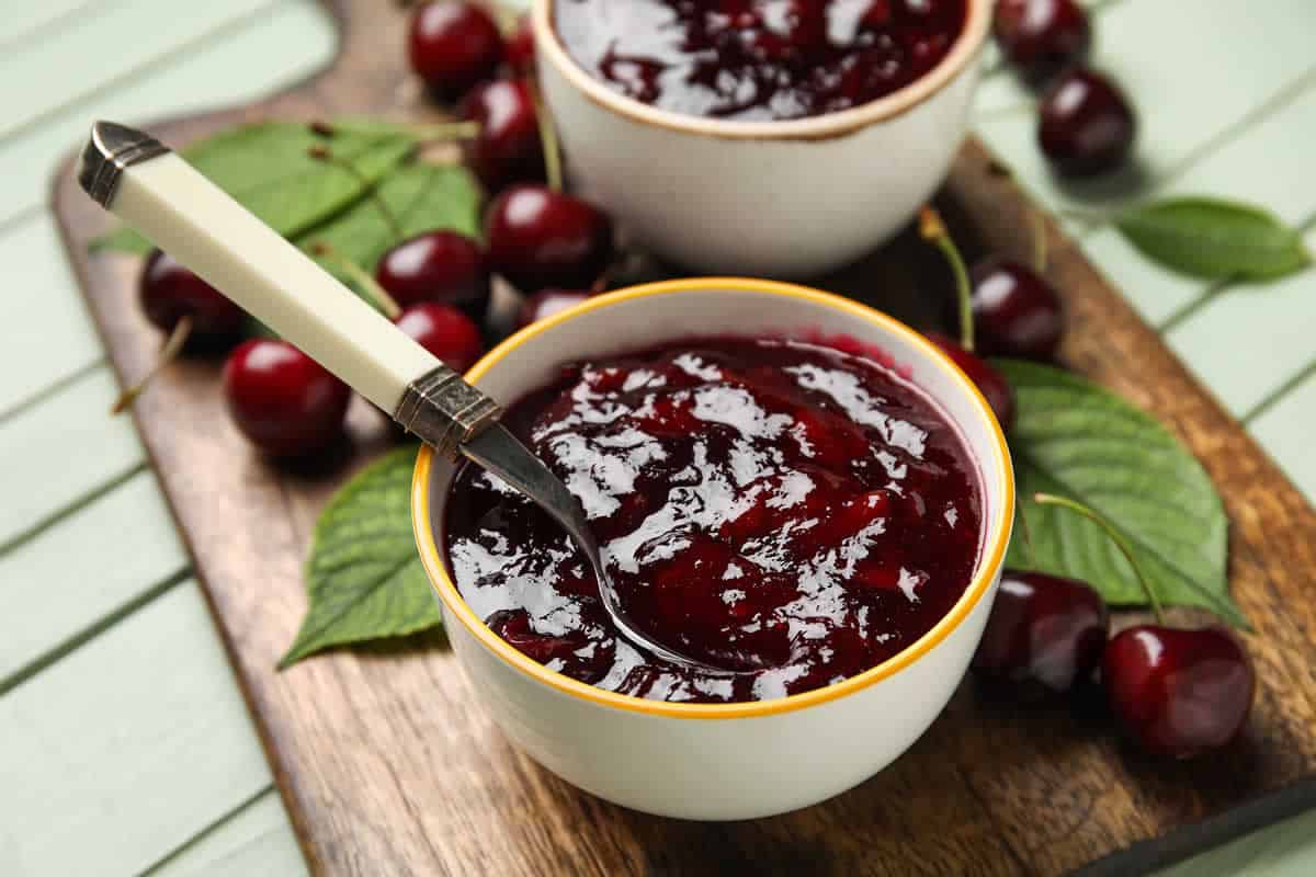 Confiture de cerises grand-mère