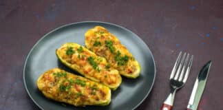 Courgettes farcies aux aubergines au four