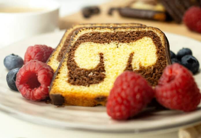 Gâteau Marbré au Chocolat et Vanille