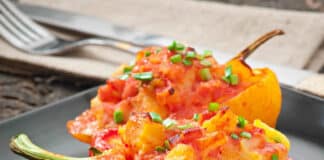Poivrons farcis au riz et aux tomates