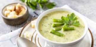 Potage de légumes verts à la crème