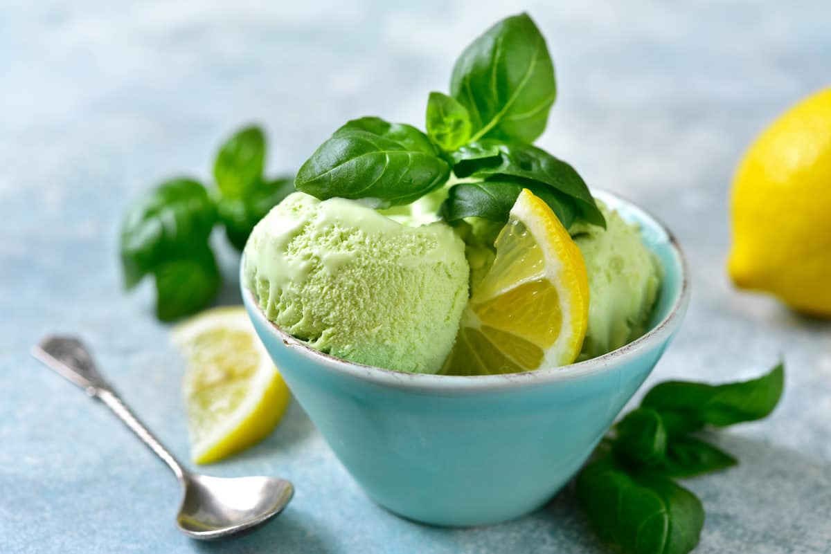 Sorbet au citron et au basilic