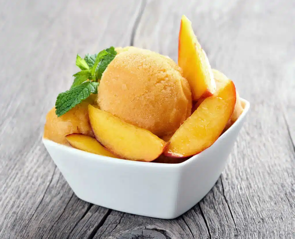 Sorbet à la pêche sans sorbetière