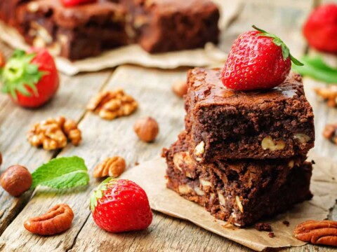 Gâteau brownie au chocolat et aux noix
