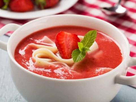 Soupe de fraises à la menthe