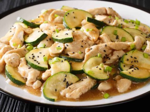 Emincé de poulet aux courgettes
