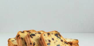 Gâteau moelleux aux raisins secs