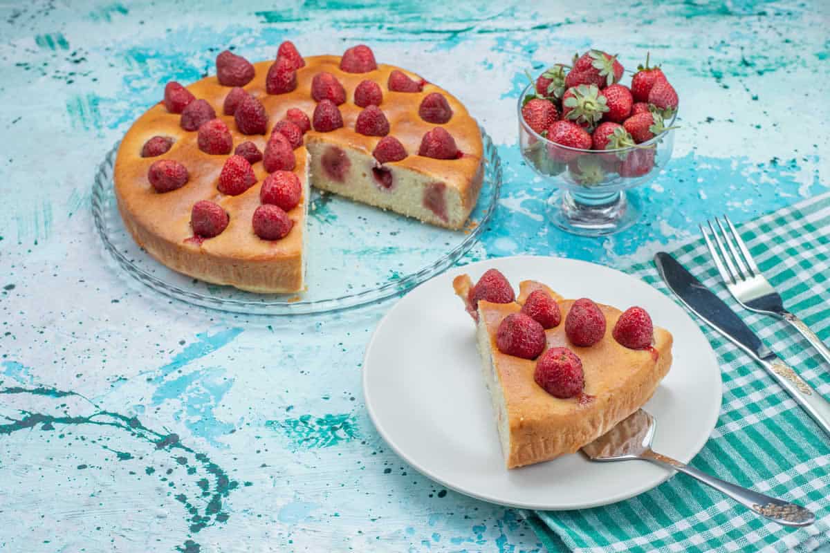 Gâteau moelleux et fondant aux fraises
