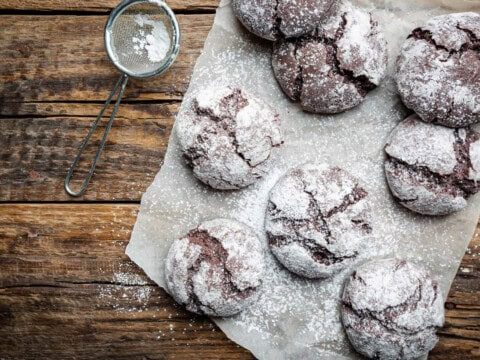 Biscuits craquelins au chocolat noir