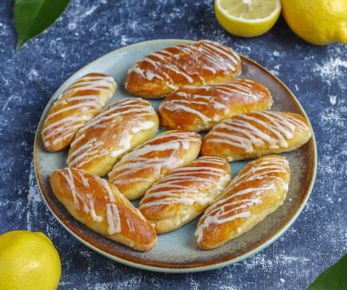 Petits pains briochés au lait et citron