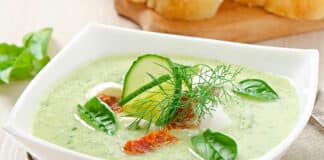 Soupe froide de concombre