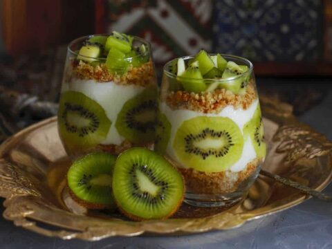 Verrines de kiwis, mascarpone et crumble