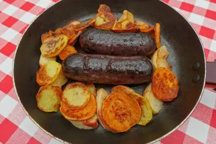 Recette Boudin Noir Aux Pommes Et Oignons Au Four www.recette360.com