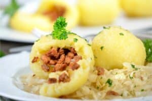 boulettes de pomme de terre fourrées aux lardons