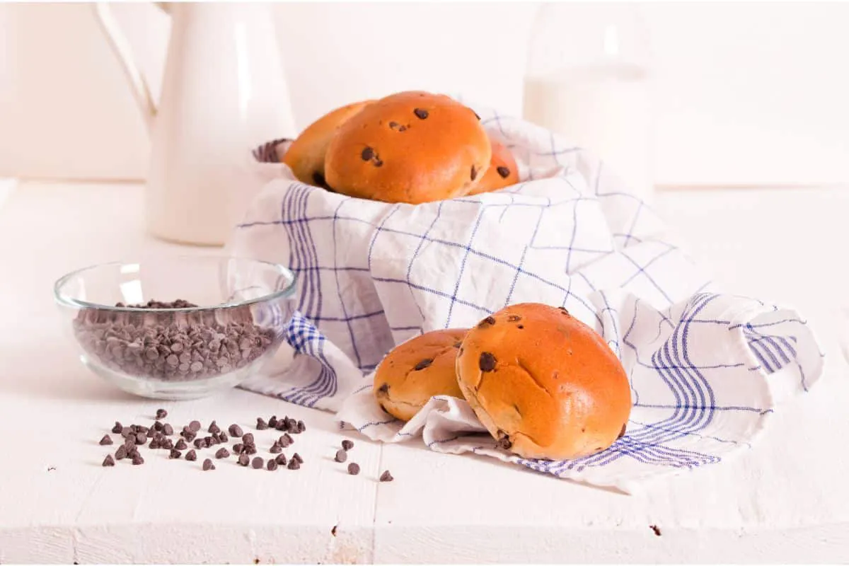 petites brioches aux pépites de chocolat