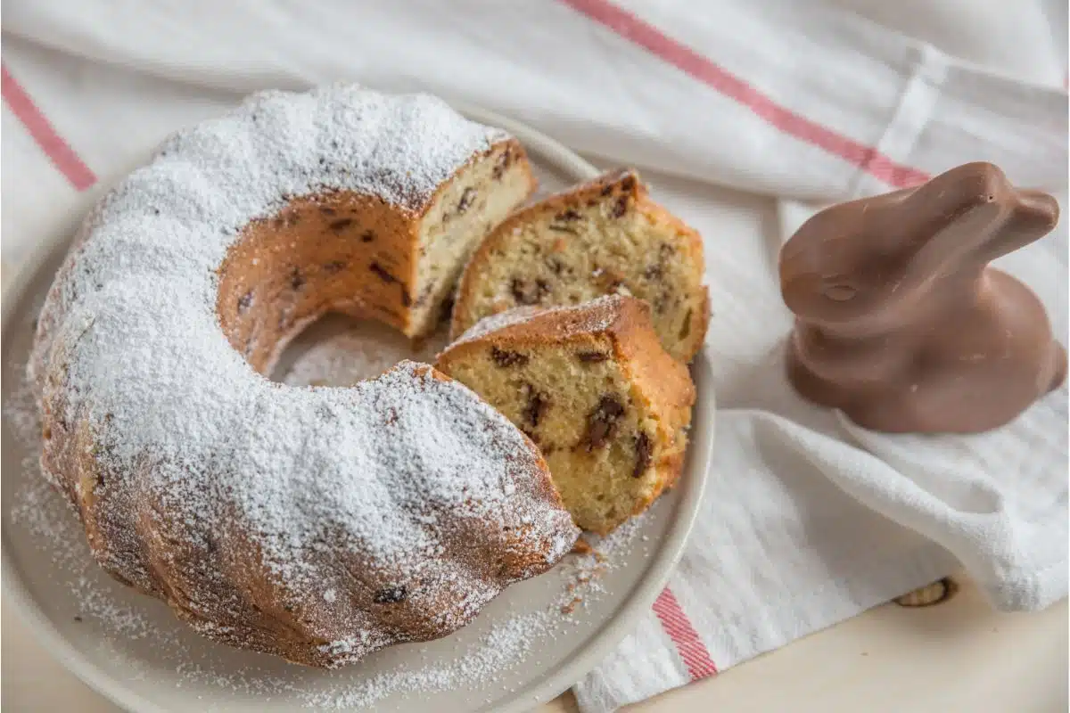 Gâteau au Yaourt et Aux Raisins Secs