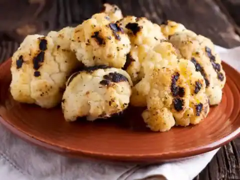 Chou-fleur grillé au barbecue