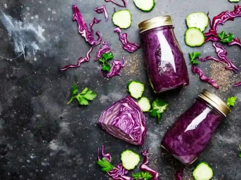 Smoothie de Chou Rouge Concombre et Graines de Chia