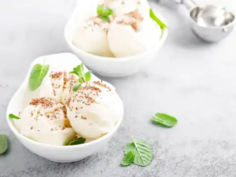 Glace à la Vanille Traditionnelle