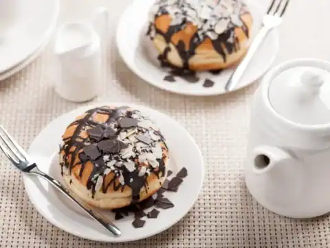 Donuts au Caramel et Chocolat