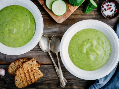 Purée de légumes verts aux courgettes à la crème