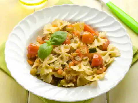 pâtes aux courgette et tomates cerises