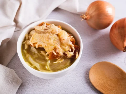 Soupe à l'oignon et vin blanc au Cookeo