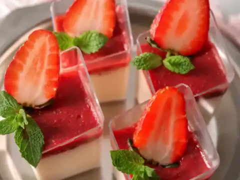 Panna Cotta Fraise Maison