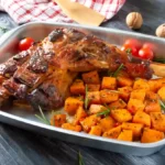 Cuisse de dinde rôtie au four avec cubes de citrouille