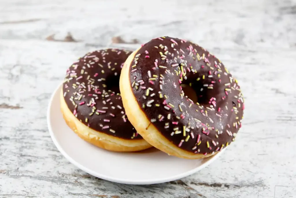 Donuts au chocolat faits maison