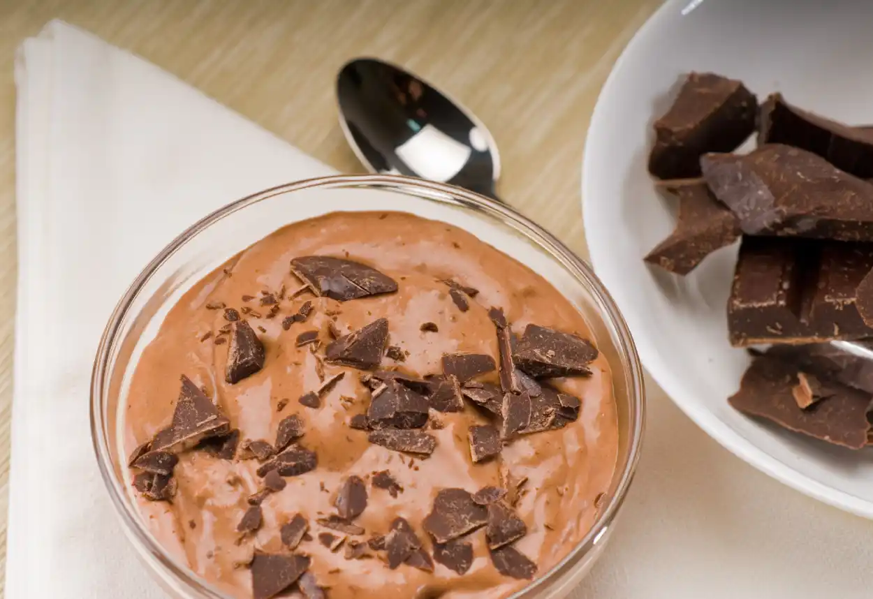 Mousse au chocolat onctueuse et légère