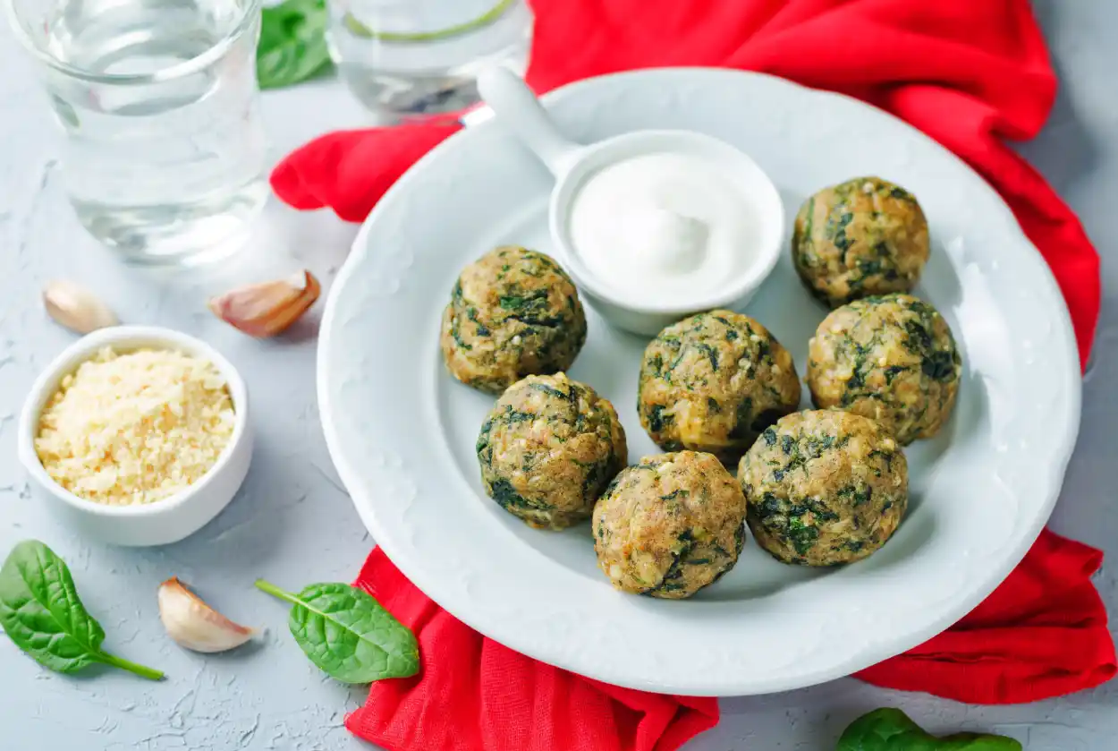 Boulettes de fromage et épinards