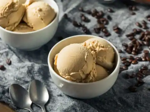 Crème Glacée au Café Maison