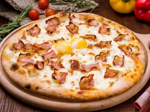 Pizza bacon et fromage