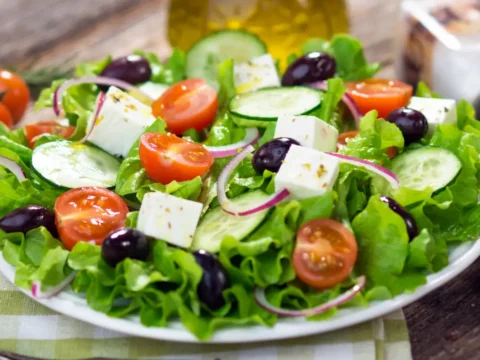 salade grecque authentique fraîche