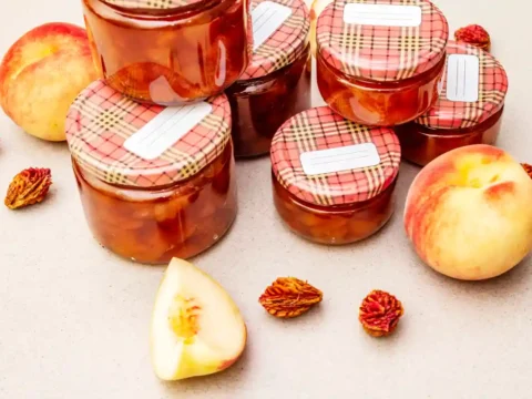 confiture pêche maison en pots